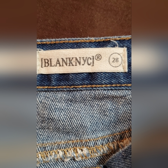 Blank NYC Women's Denim Skirt, size 28 - Picture 5 of 5